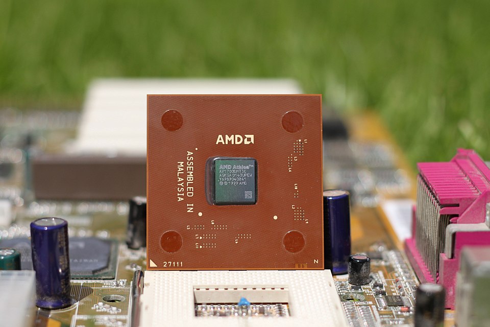 AMD’s 208MB cache gambit leaves Intel scrambling